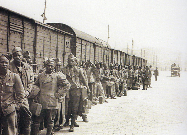 1er décembre 1944 à Thiaroye dans la banlieue dakaroise au Sénégal : massacre de centaines de Tirailleurs «sénégalais» par l’Armée française (SUITE ET FIN)