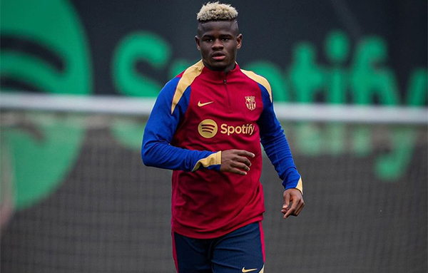 Fc Barcelone – Xavi loue les qualités de Mikayil Faye : «Il peut nous aider, il a un bon niveau»