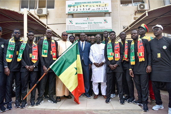 Mondial beach soccer : Les Lions ont reçu le drapeau national