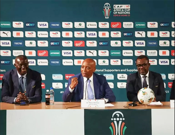 CAN 2023 – Le président de la Caf rassure sur la sécurité : Motsepe veut éviter «la tragédie d’Olembé» en Côte d’Ivoire