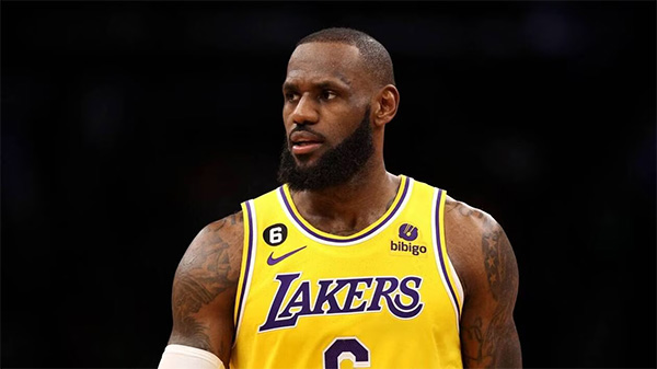 Début de la Nba : LeBron James attaque sa 21e saison