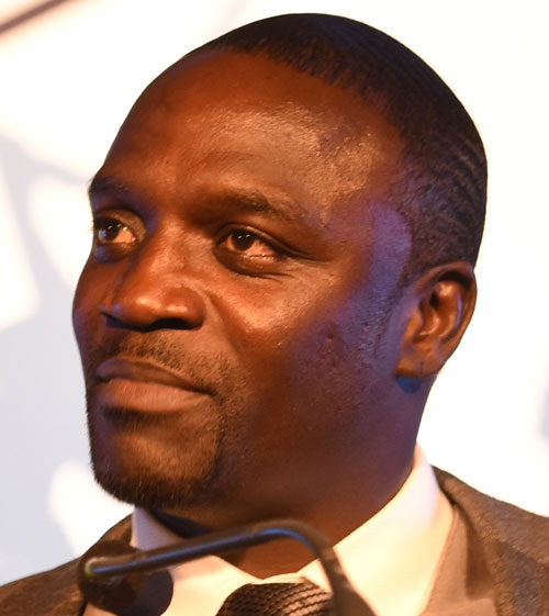 Cérémonie : Akon choisi pour le tirage !