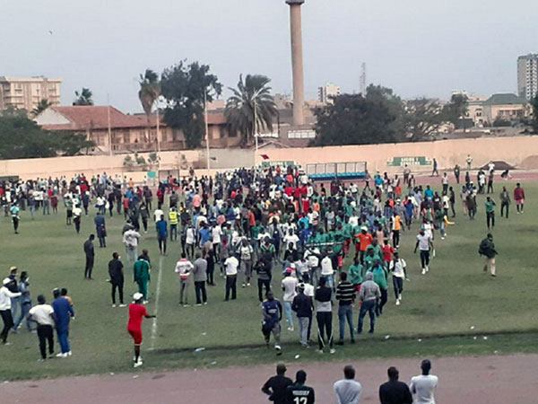 Foot – Demi-finale de la Coupe du Sénégal : Gfc-Jaraaf interrompu par des jets de pierres