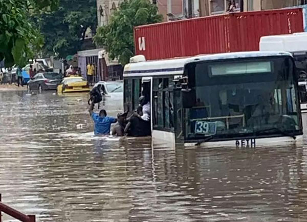 Inondations à Dakar : une capitale hybride