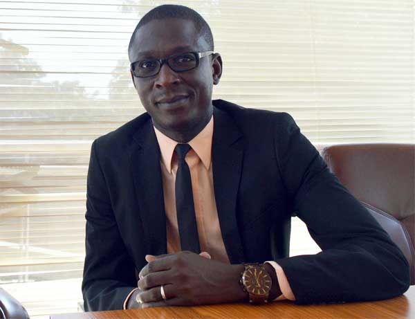 Jeunes, Macky s’«emploi» e !
