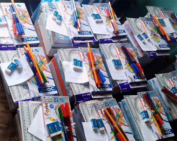 Grand-Dakar : Le mouvement Race offre 1000 kits scolaires aux élèves de la commune